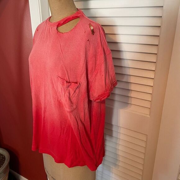 WE THE FREE | distressed rubi tee in red hombre S - Picture 5 of 11
